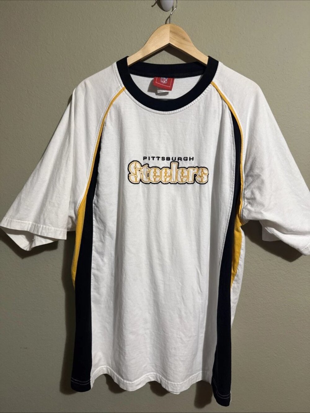 Pittsburgh Steelers T-Shirt Men’s  NFL Team Apparel Short Sleeve X-Large